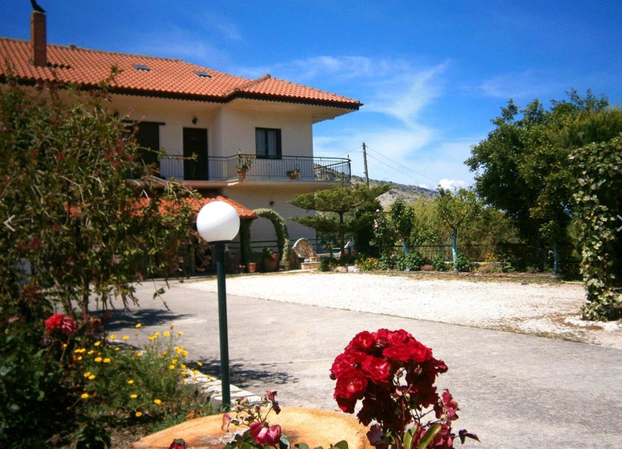 Georgia'S Little Village Plataria Exterior foto